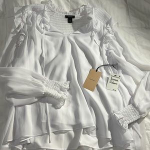 Whit ruffle light weight blouse - Halogen